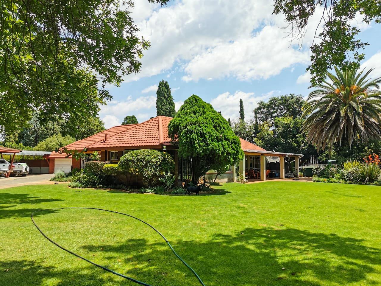 6 Bedroom House