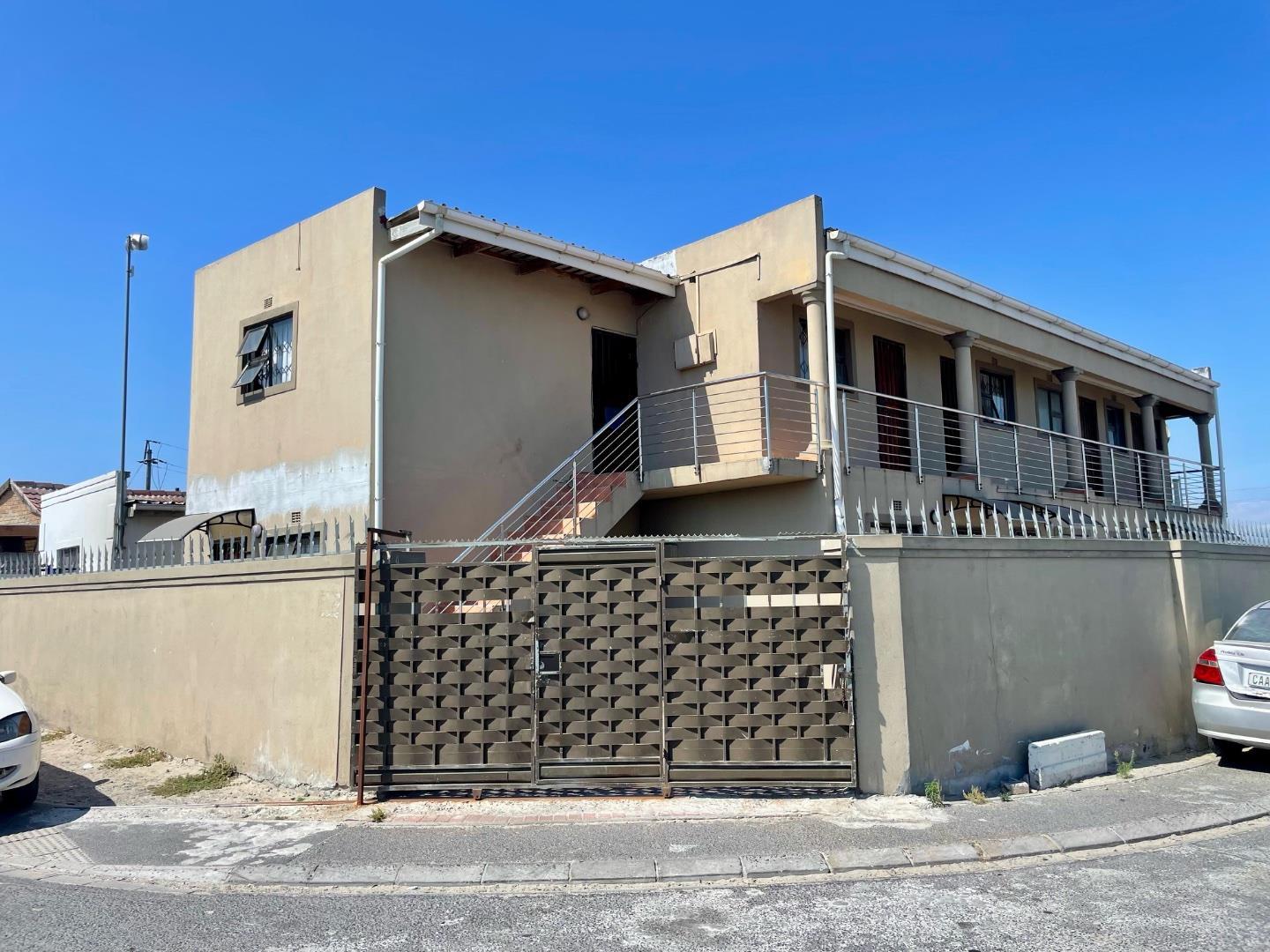10 Bedroom House