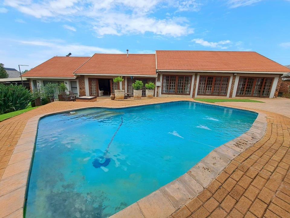 5 Bedroom House
