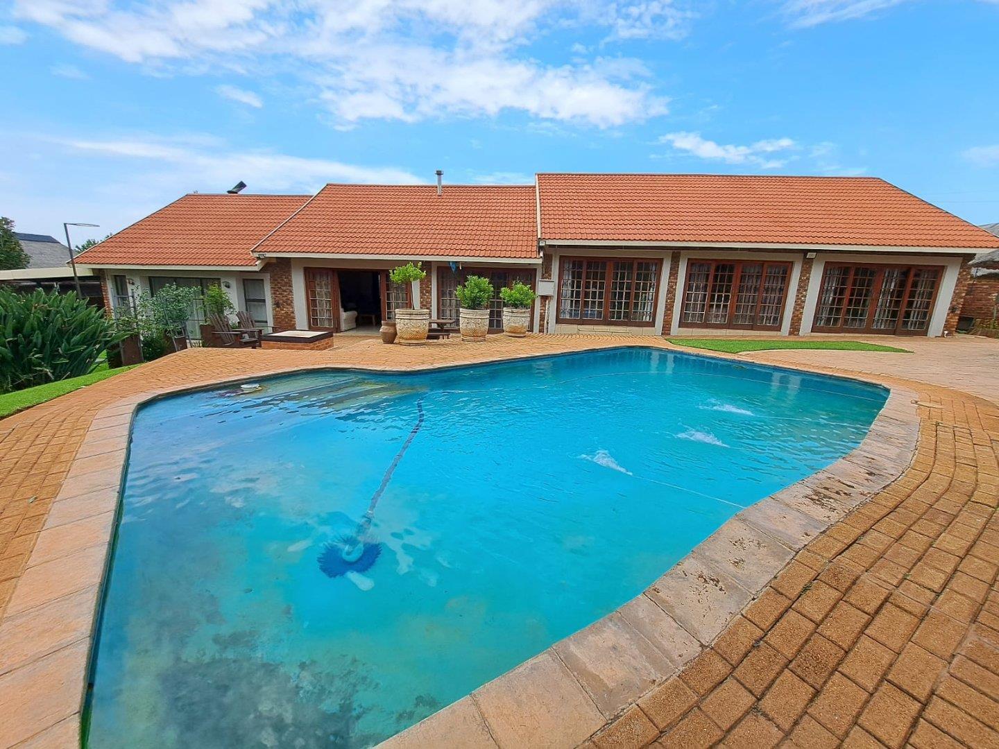 5 Bedroom House