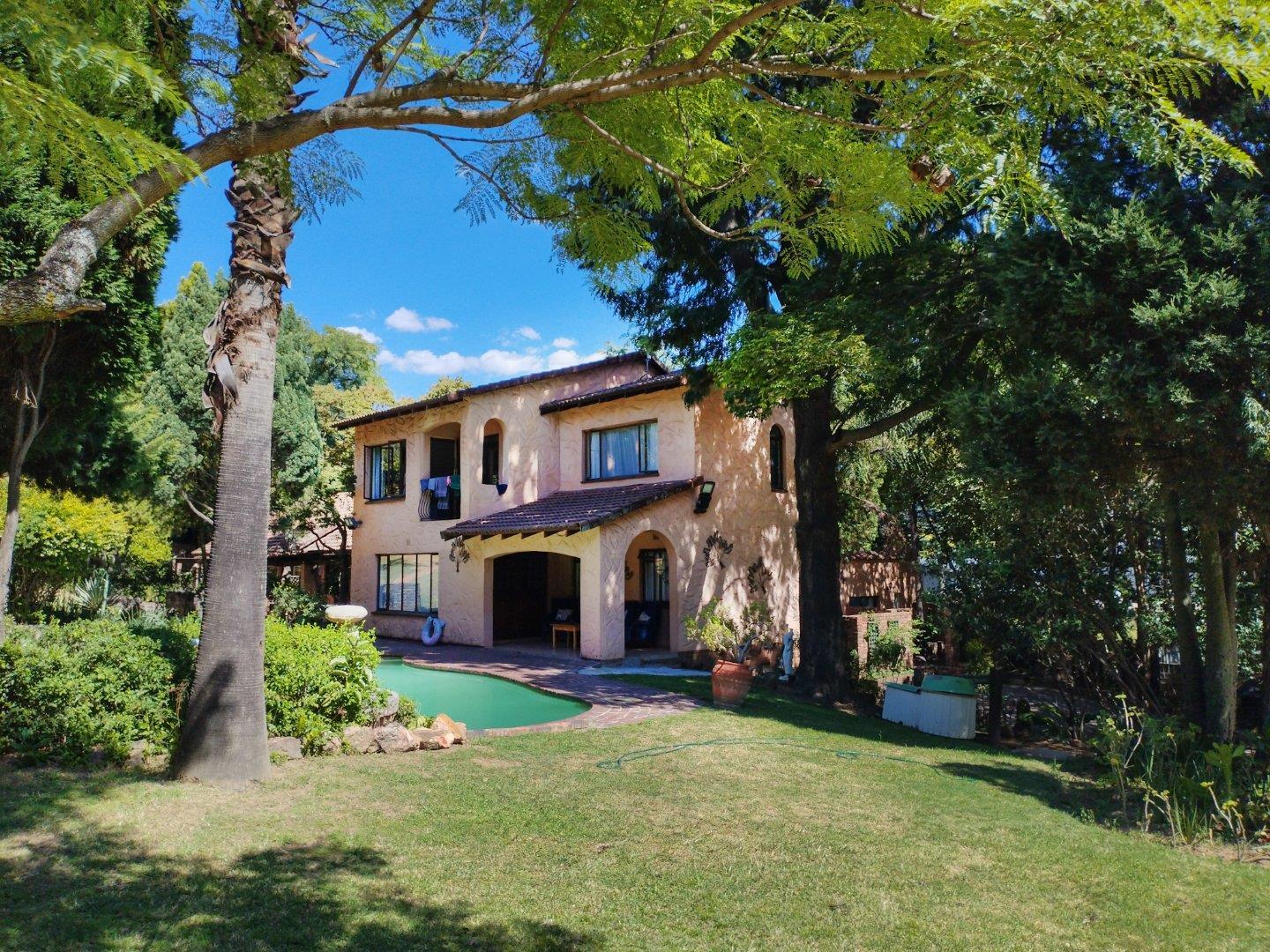 8 Bedroom House