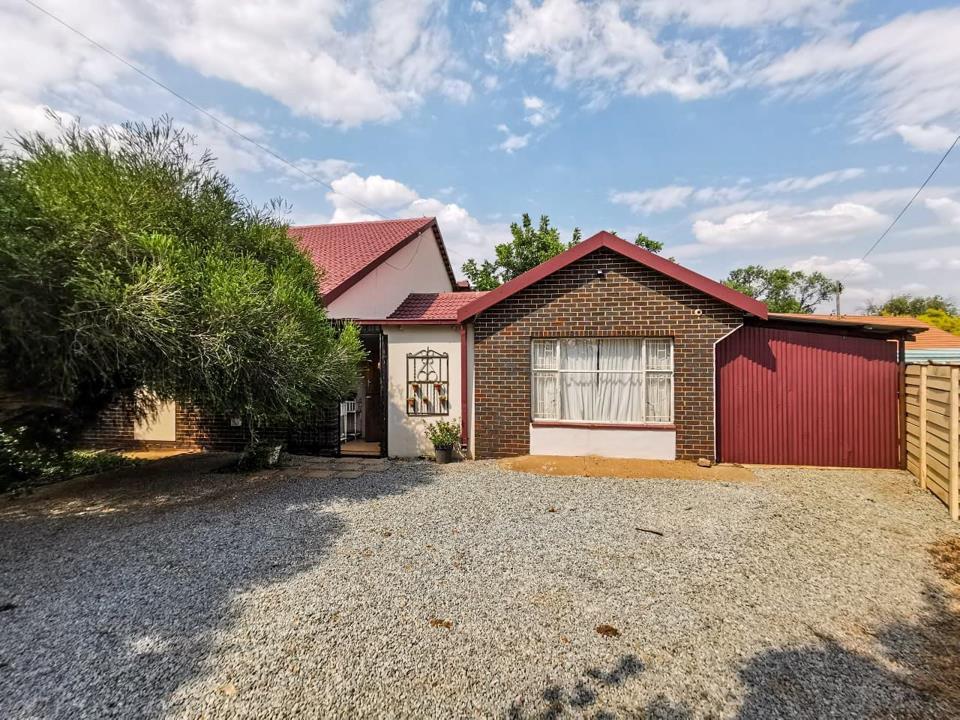 5 Bedroom House