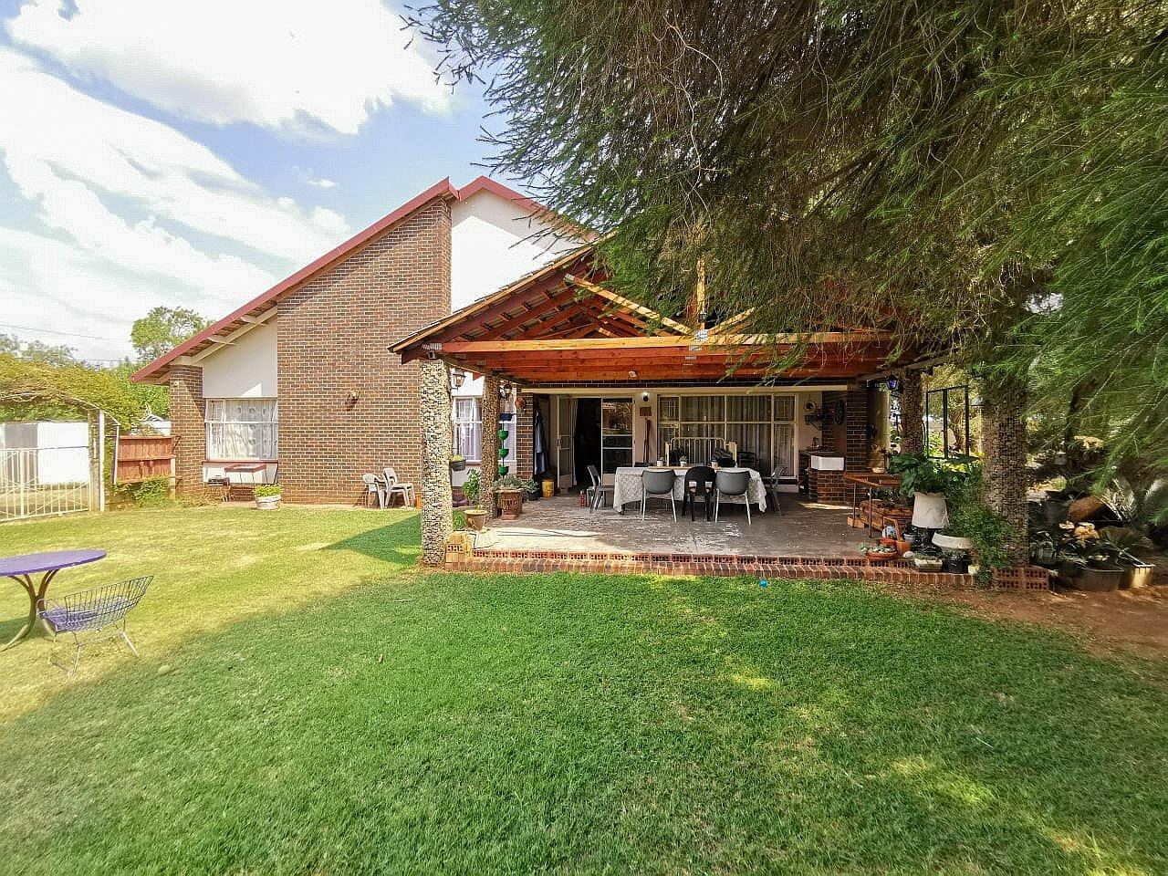 5 Bedroom House