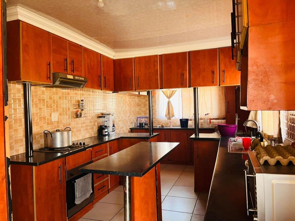4 Bedroom House