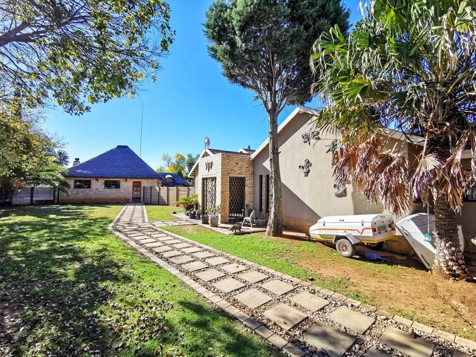 5 Bedroom House