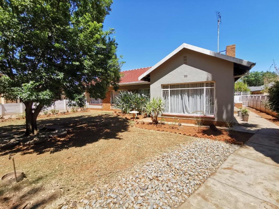 5 Bedroom House