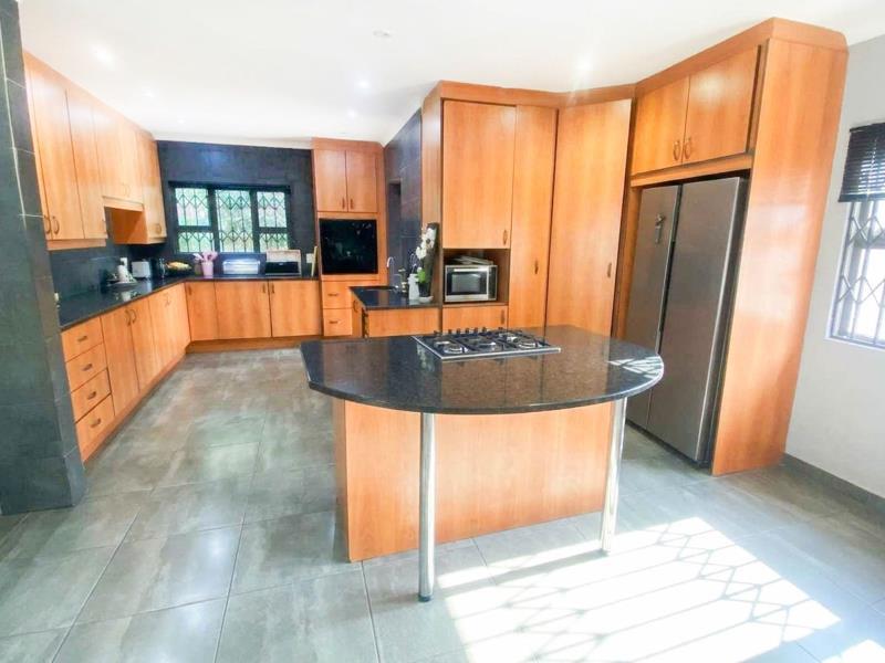 5 Bedroom House