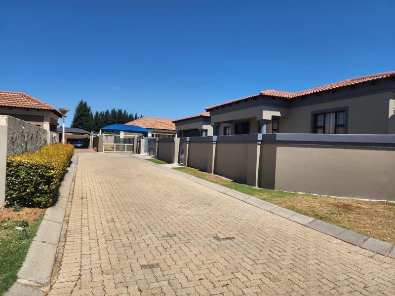 4 Bedroom Townhouse