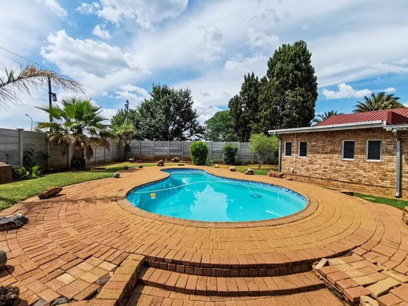 7 Bedroom House
