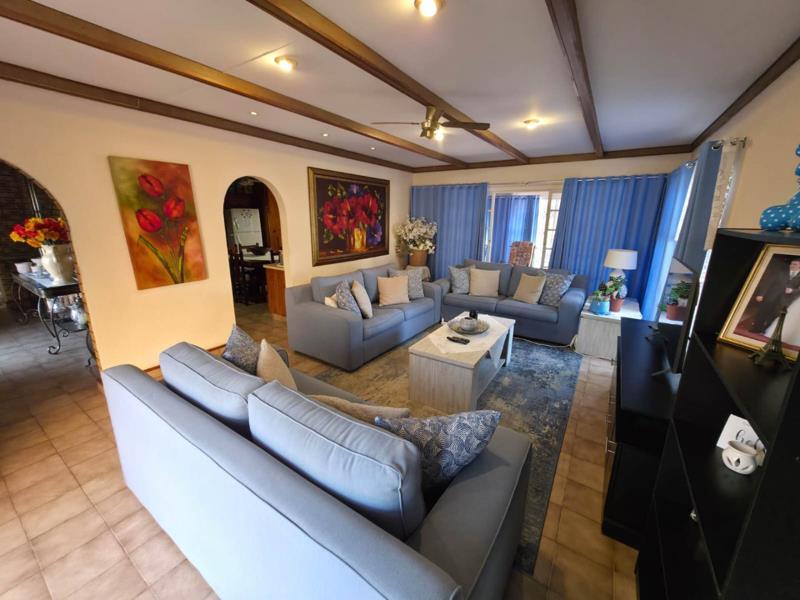 6 Bedroom House
