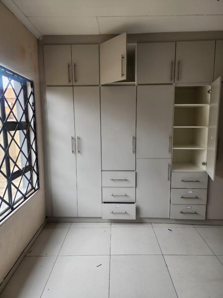 5 Bedroom Townhouse