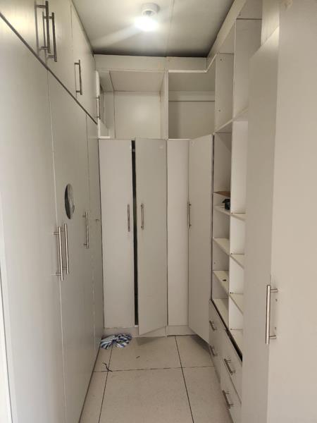 5 Bedroom Townhouse