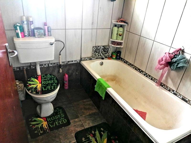 1 Bedroom House